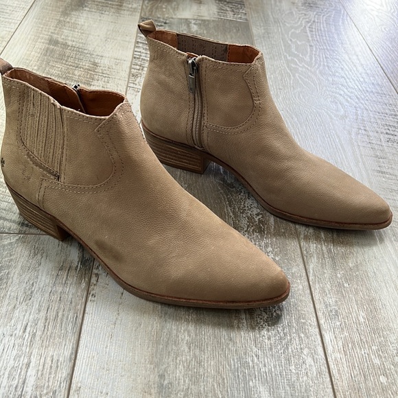 Lucky Brand Ankle Boots - Picture 1 of 6